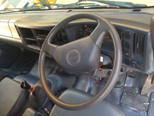 รถบรรทุก10ล้อดั๊ม    ยี่ห้อ ISUZU DECA    360 แรงม้า   ปี2553