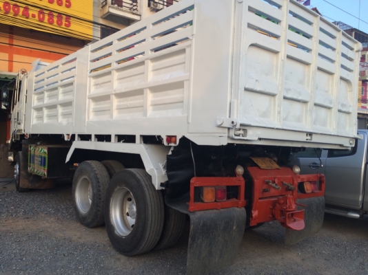 รถบรรทุก10ล้อดั๊ม    ยี่ห้อ ISUZU DECA    360 แรงม้า   ปี2553