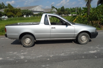 nissan  ปี94 เครื่อง 1600cc เบ็นซิล แก๊ส เกียร์ธรรมดา