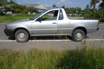 nissan  ปี94 เครื่อง 1600cc เบ็นซิล แก๊ส เกียร์ธรรมดา