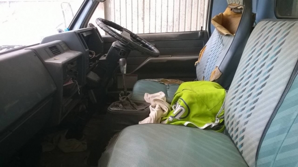 ขาย 6 ล้อ ISUZU NPR58L คัสซีสวยตลอดเส้น เครื่อง 4BE1 110 แรงม้า แต่งเกียร์สั้น พวงมาลัยพาวเวอร์ คอกเหล็กพร้อมบรรทุก ทะเบียนพร้อมโอน