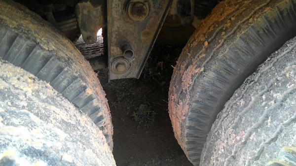 ขายหาง พื้นเรียบ สามมิต  3 เพลา. แท้  ปี 53     สนใจติดต่อ  081 - 6079515