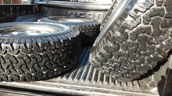 ขายยาง BF ALL 265 x 70 x 17 พร้อมล้อ หยดน้ำ ขายยาง BF ALL 265 x 70 x 17 พร้อมล้อ หยดน้ำ