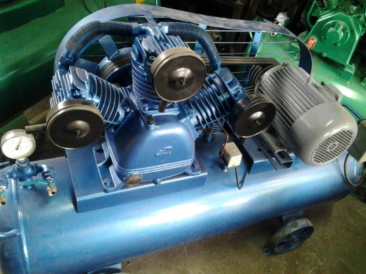 ปั๊มลม puma 10 แรง พร้อมรับประกันให้ 3เดือนครับ สินค้ามาไวไปไวเข้ามาเรื่อยๆครับราคาไม่แพง 45,000 บาท เท่านั้น