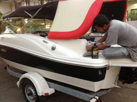 ขายเรือ Sea Ray 185 Sport รุ่นยอดนิยม  ขนาดกำลังดี คล่องตัว ใช้งานง่าย