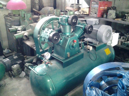 ปั๊มลม ฟูเช็ง 15 แรงขนาดถังใหญ่มาก 500 ลิตร พร้อมรับประกันให้ 3เดือนครับ สินค้ามาไวไปไวเข้ามาเรื่อยๆครับราคาไม่แพง 70,000 บาท เท่านั้น