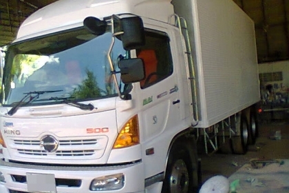 ขาย10ล้อตู้เย็น HINO MAGA 260สวยๆปี49 ขาย1,880,000 รถอยู่ปัตตานีครับ วิ่งล่องมหาชัยอาทิตย์ละเที่ยวครับ