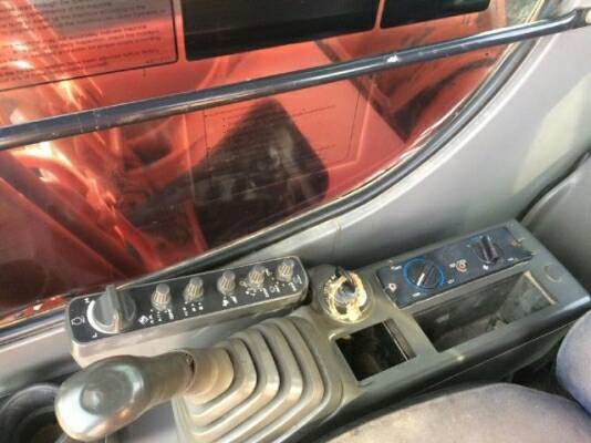 ขายรถแบคโฮ KOBELCO SK120-/// เอกสารอิวอย ระบบไฟเต็ม ราคา 790000