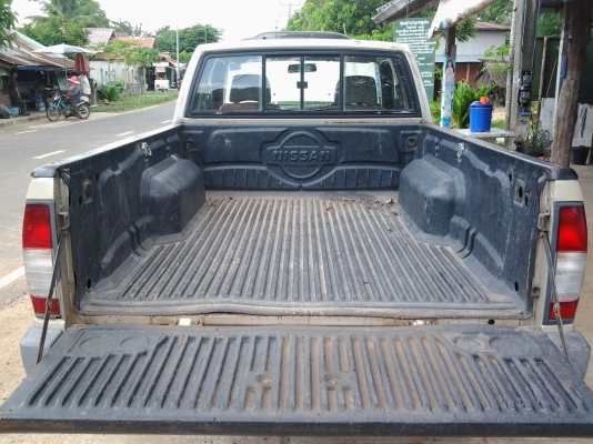 ขาย nissan fonteir ปี44