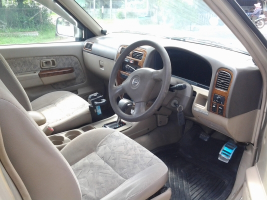 ขาย nissan fonteir ปี44