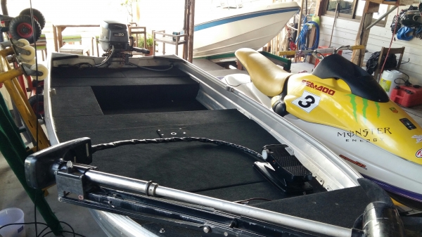 ขายเรืออลู Savage 12ฟุต พร้อมเทรลเลอร์  เครื่องยามาฮ่า 20 แรง หางสั้น 17" สตาร์ทไฟฟ้า และ Manual   Foot Control  43 ปอนด์ แบต 1 ลูก  เรือปูพรมกันน้ำของนอกแท้  สภาพ พร้อมใช้งาน....  ราคา  80,000