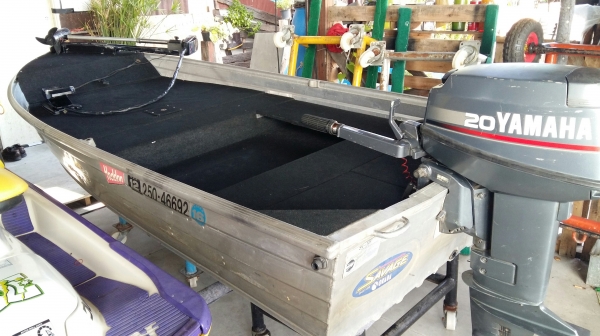 ขายเรืออลู Savage 12ฟุต พร้อมเทรลเลอร์  เครื่องยามาฮ่า 20 แรง หางสั้น 17" สตาร์ทไฟฟ้า และ Manual   Foot Control  43 ปอนด์ แบต 1 ลูก  เรือปูพรมกันน้ำของนอกแท้  สภาพ พร้อมใช้งาน....  ราคา  80,000