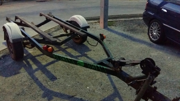 ขายเรืออลู Savage 12ฟุต พร้อมเทรลเลอร์  เครื่องยามาฮ่า 20 แรง หางสั้น 17" สตาร์ทไฟฟ้า และ Manual   Foot Control  43 ปอนด์ แบต 1 ลูก  เรือปูพรมกันน้ำของนอกแท้  สภาพ พร้อมใช้งาน....  ราคา  80,000