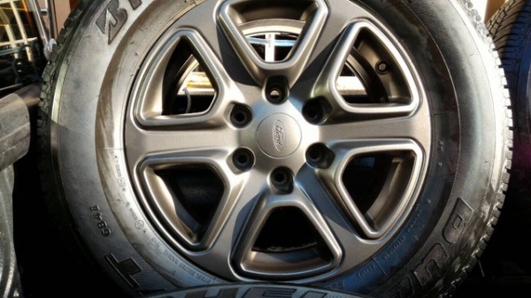 ขายยาง BS 265 x 65 x 17 พร้อมล้อ Ford Ranger ขายยาง BS 265 x 65 x 17 พร้อมล้อ Ford Ranger