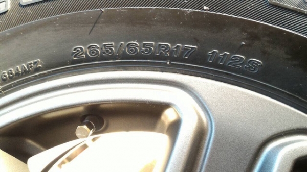 ขายยาง BS 265 x 65 x 17 พร้อมล้อ Ford Ranger ขายยาง BS 265 x 65 x 17 พร้อมล้อ Ford Ranger