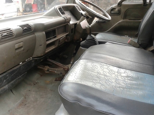 ขายรถบรรทุก 6 ล้อดัมพ์ ISUZU NKR 88 แรงม้าปี 2542 ราคา 350000