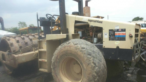 ขายรถบด INGGERSOLLRAND สองเพลา เปลือกเดียว เอกสารเล่ม ราคา 1000000