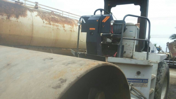 ขายรถบด INGGERSOLLRAND สองเพลา เปลือกเดียว เอกสารเล่ม ราคา 1000000