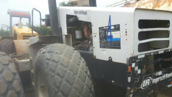 ขายรถบด INGGERSOLLRAND สองเพลา เปลือกเดียว เอกสารเล่ม ราคา 1000000