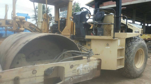 ขายรถบด INGGERSOLLRAND สองเพลา เปลือกเดียว เอกสารเล่ม ราคา 1000000