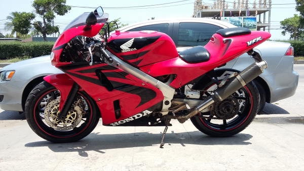 ขายด่วน honda vfr 400 nc 30 ทะเบียน พรบ. ภาษีเต็ม 75000 บาท