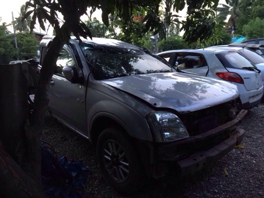 ซากดีเเมกด์4ประตูเครื่อง2500สีเทาตัวเตี้ยโอนลอยๆเล่มได้เลยหรือเเยกอะไหลได้ทั้งคันมีอีกหลายรุ่นทั้งเก๋งเเละกระบะ