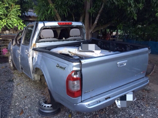 ซากดีเเมกด์4ประตูเครื่อง2500สีเทาตัวเตี้ยโอนลอยๆเล่มได้เลยหรือเเยกอะไหลได้ทั้งคันมีอีกหลายรุ่นทั้งเก๋งเเละกระบะ