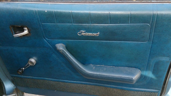 ขายรถยนต์เก๋งฟอร์ดโบราณ 16550 บาท