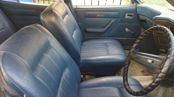 ขายรถยนต์เก๋งฟอร์ดโบราณ 16550 บาท ขายรถยนต์เก๋งฟอร์ดโบราณ 16550 บาท