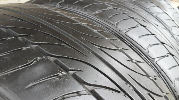 ยาง Dunlop 205/45/17 สวยๆ