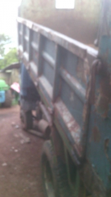 รถบรรทุก 6 ล้อดัมพ์ ยี่ห้อ อีซูซู 115 เพลาเอฟหน้า เอฟหลัง พวงมาลัยเพาเวอร์ตามสภาพ ราคา 250000 ต่อลองได้สนใจติอต่อ 0835601591 หรือ 0903494058