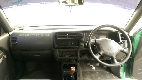 มิตซู L200 4ประตู มิตซู L200 4ประตู