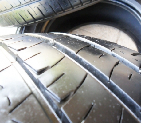 ยางกระบะขอบ16 มิชลิน 215-65-R16ลงพื้นปลายปี12 (4เส้น2,800บ)