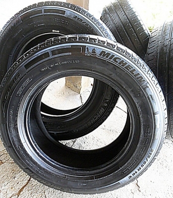 ยางกระบะขอบ16 มิชลิน 215-65-R16ลงพื้นปลายปี12 (4เส้น2,800บ)