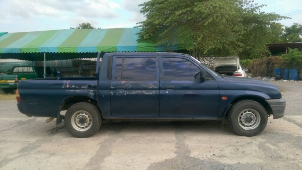 มิตซู สตาด้าL200 4ประตู มิตซู สตาด้าL200 4ประตู