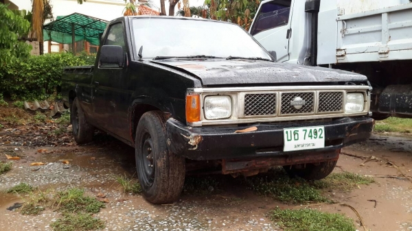 รถปิ๊คอัพนิสสัน สภาพพร้อมใช้งาน รถปิ๊คอัพนิสสัน สภาพพร้อมใช้งาน