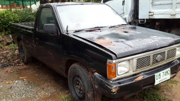 รถปิ๊คอัพนิสสัน สภาพพร้อมใช้งาน รถปิ๊คอัพนิสสัน สภาพพร้อมใช้งาน