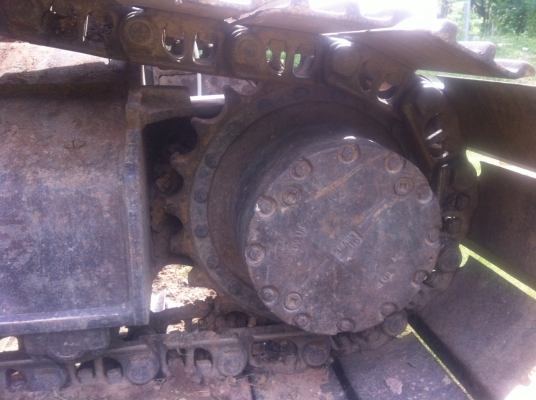 ขายรถแบคโฮ KOMATSU PC-200-7 ราคา 1600000 ต่อรองคับ สนใจโทรจองเลย