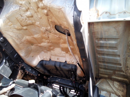 6 ล้อกลาง  *Euro.3*  HINO *ซีรีย์500*  FC9J  175 แรงม้า *คอมมอนเรว*  *ยาว 6.50 ม.*  รถสวยเดิม+ตามสภาพ * รถห้างแท้ * มีเล่มพร้อม*