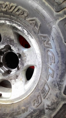 35X12.50R15 GOODYEAR WRANGLER MT/R มี 1 ล้อ tel.081-427-3941