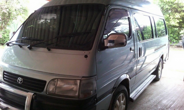ขายรถตู้หลังคาสูง TOYOTA COMMUTER ปี 96 ราคา 120,000 ตามสภาพครับ (ขายแล้ว)