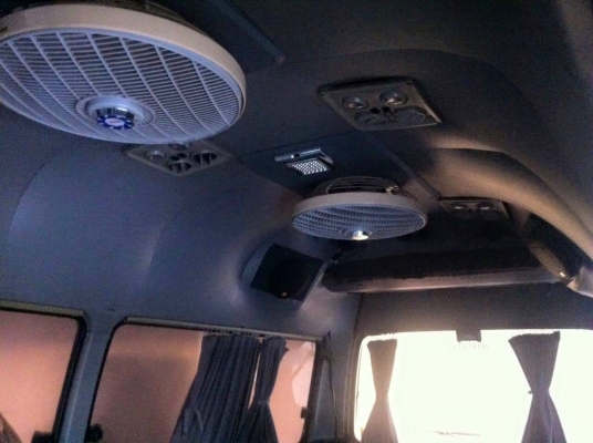 ขายรถตู้หลังคาสูง TOYOTA COMMUTER ปี 96 ราคา 120,000 ตามสภาพครับ (ขายแล้ว)