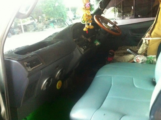 ขายรถตู้หลังคาสูง TOYOTA COMMUTER ปี 96 ราคา 120,000 ตามสภาพครับ (ขายแล้ว)