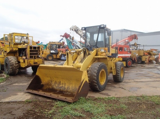 ขาย KOMATSU WA200-1 นำเข้าจากญี่ปุ่น 090-986-2521 อ๊อบ