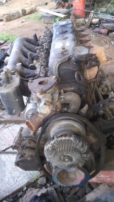 ขายเครื่องยนต์หกสูบ ของ  HINO กับ ISUZU