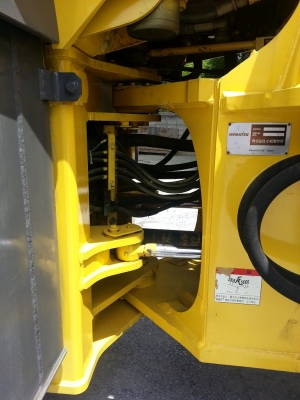 ขาย KOMATSU WA 400-3E นำเข้าจากญี่ปุ่น สภาพ 90\% ติดต่อ 090-986-2521 อ๊อบ ขาย KOMATSU WA 400-3E นำเข้าจากญี่ปุ่น สภาพ 90\% ติดต่อ 090-986-2521 อ๊อบ