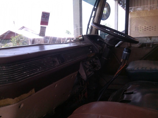 พ่อเลี้ยง จ.ลำพูนรับรถกลับบ้านเรียบร้อยครับ มิตซู ไอ้หลง FN527MA 6D16 -195 แรง 2เพา โลไฮเกียร์ใหญ่10 สปีค เทนเลอร์ลากแม็คโค PC 200 สภาพพร้อมบรรทุก ทะเบียนเอกสารพร้อมโอน ราคา 655,000บ ครับท่าน