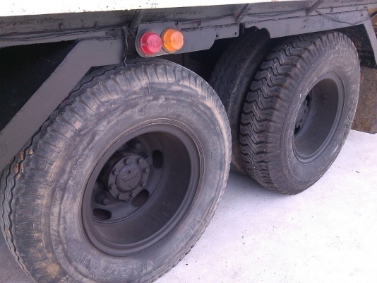 พ่อเลี้ยง จ.ลำพูนรับรถกลับบ้านเรียบร้อยครับ มิตซู ไอ้หลง FN527MA 6D16 -195 แรง 2เพา โลไฮเกียร์ใหญ่10 สปีค เทนเลอร์ลากแม็คโค PC 200 สภาพพร้อมบรรทุก ทะเบียนเอกสารพร้อมโอน ราคา 655,000บ ครับท่าน