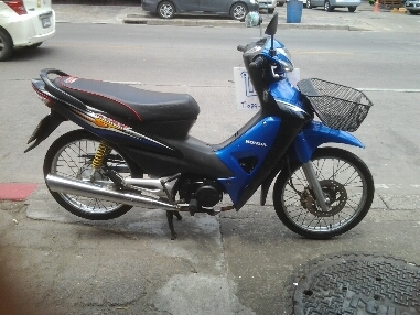 เวฟ100sปี51ตาทเท้า