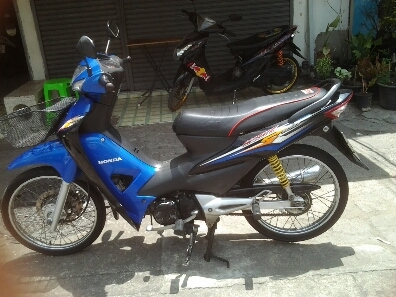 เวฟ100sปี51ตาทเท้า